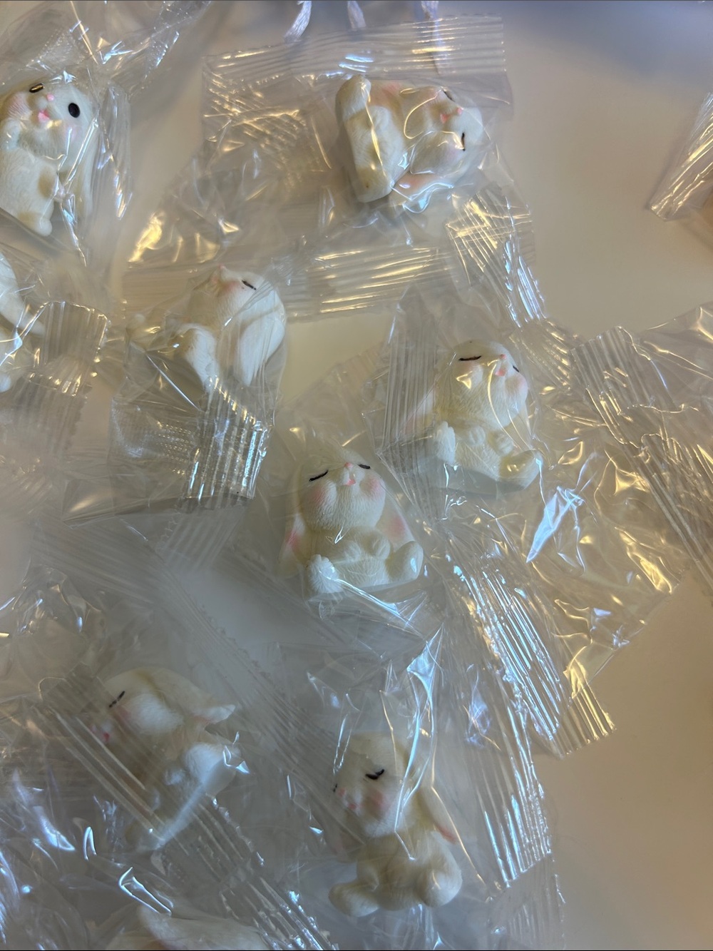 DFumete Bunny Hug Party Favors - Set of 24 Bunnies, Cards, and String Bags - Picture 4 of 14